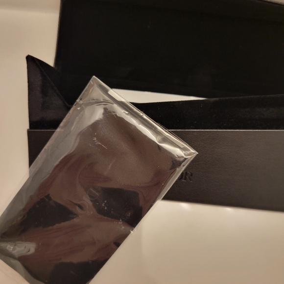 Dior Sunglasses Case 👓 - Picture 5 of 11